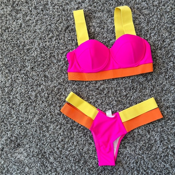 Colorful Bikini Set with Yellow Straps - Picture 2 of 8